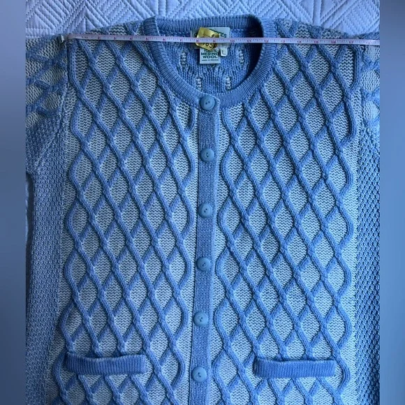 Aran Crafts cardigan - size L EUC 100% merino wool
